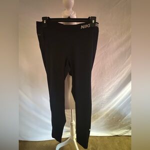 Nike Pro Women’s Black Leggings